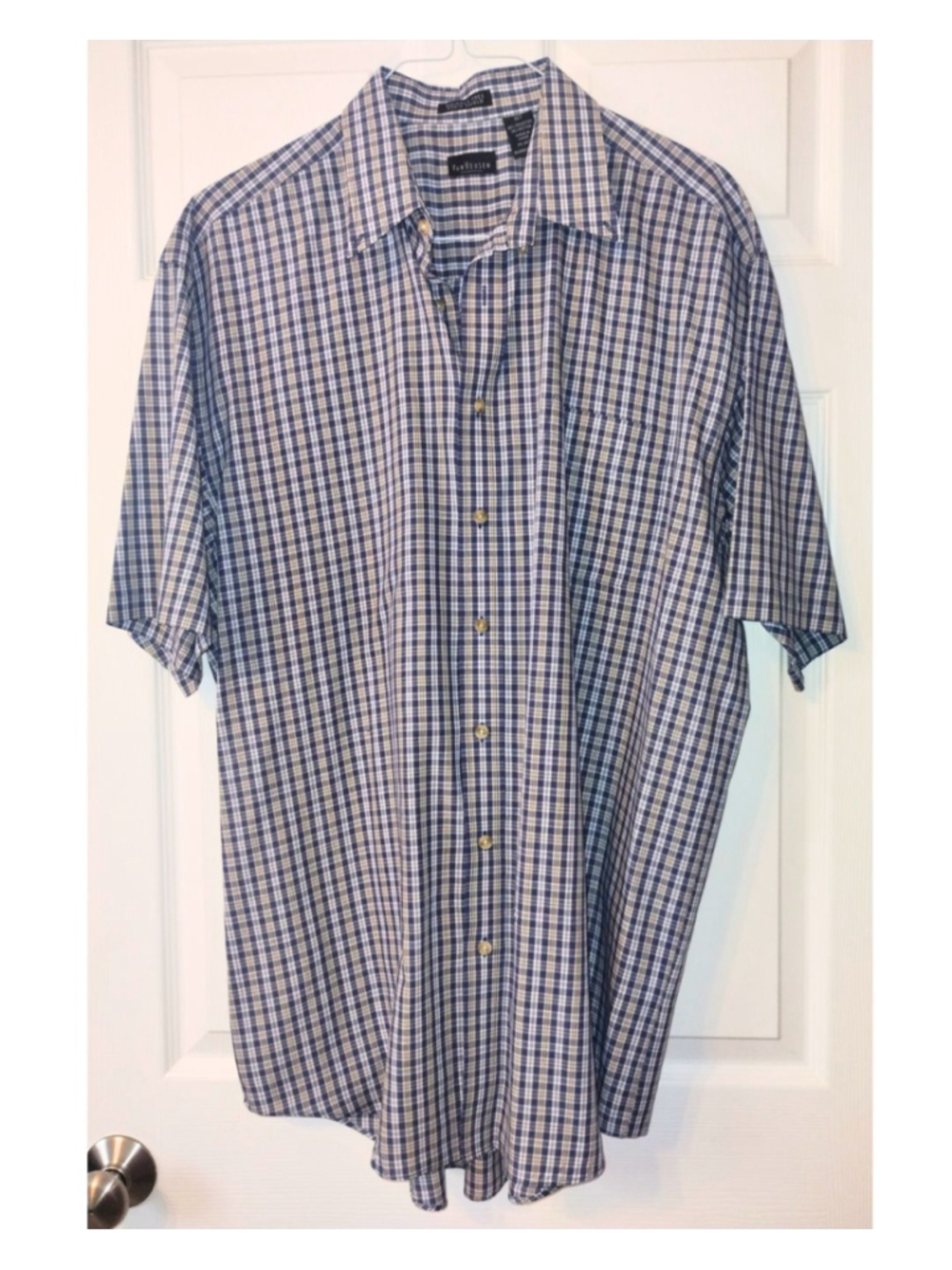 Men's Van Heusen Casual Button Down Blue Beige White Plaid Shirt (XLT)